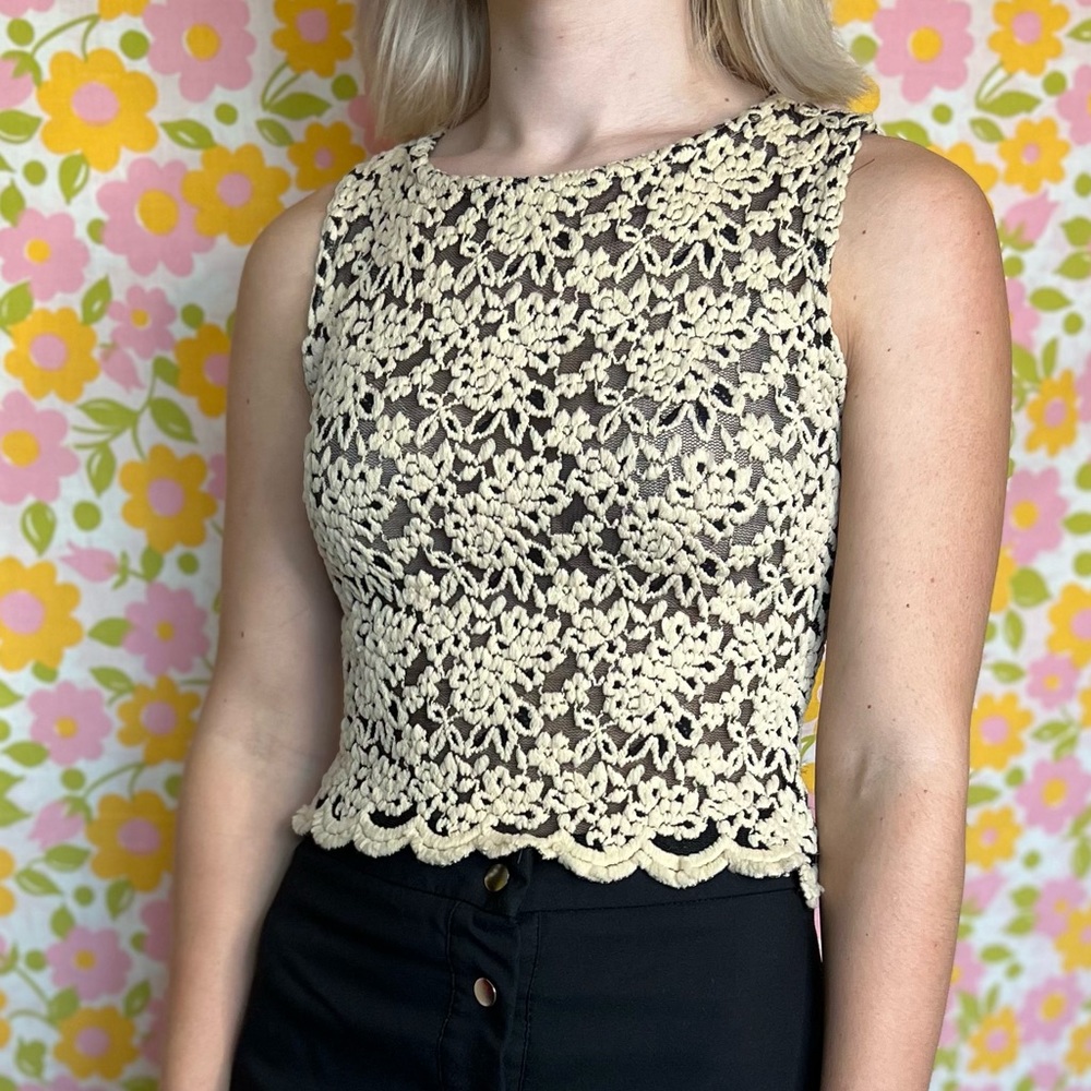 Groove Vintage y2k knit lace shell top small